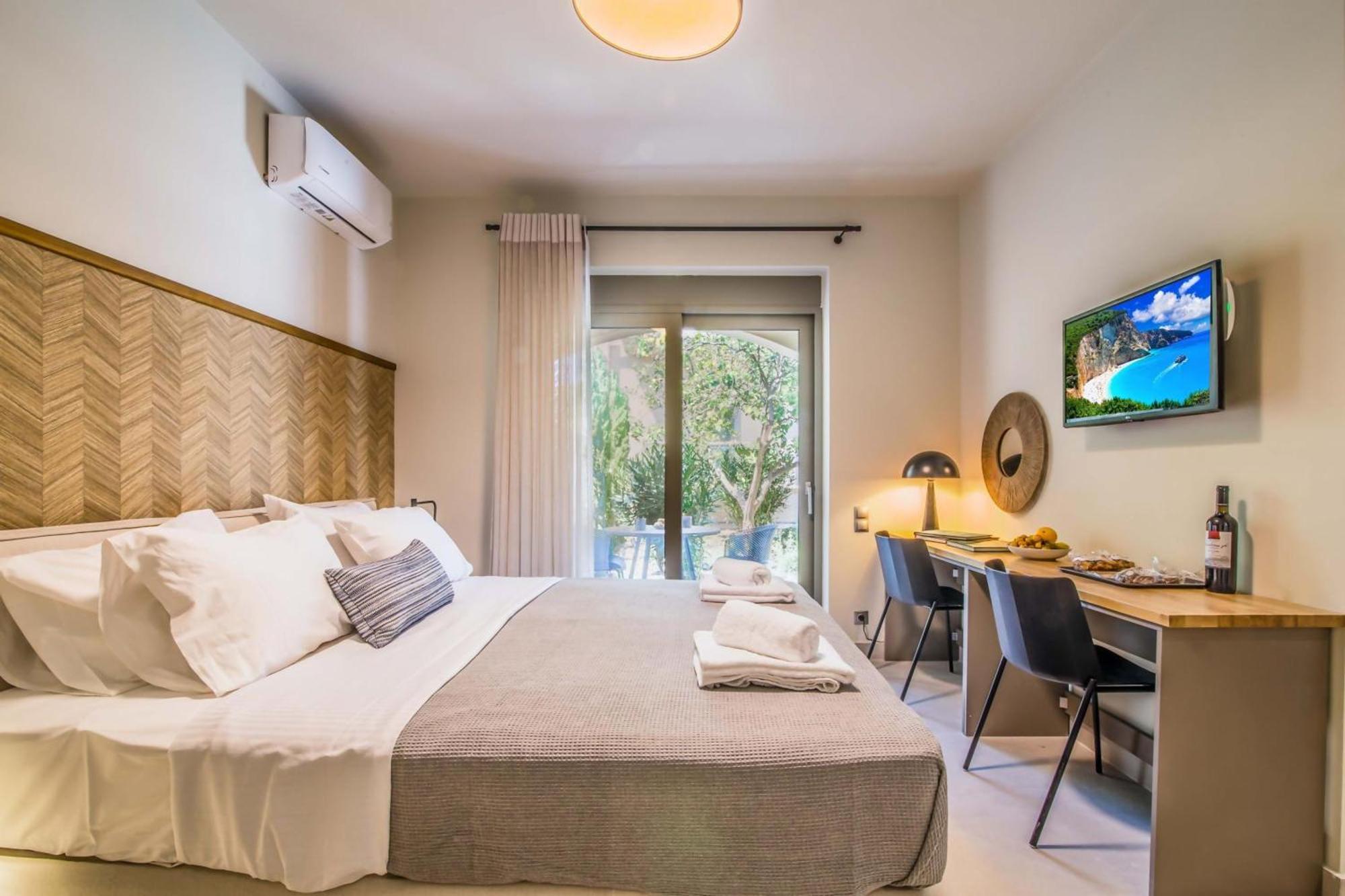 Blue Symphony Suites Apartments Нікіана Екстер'єр фото