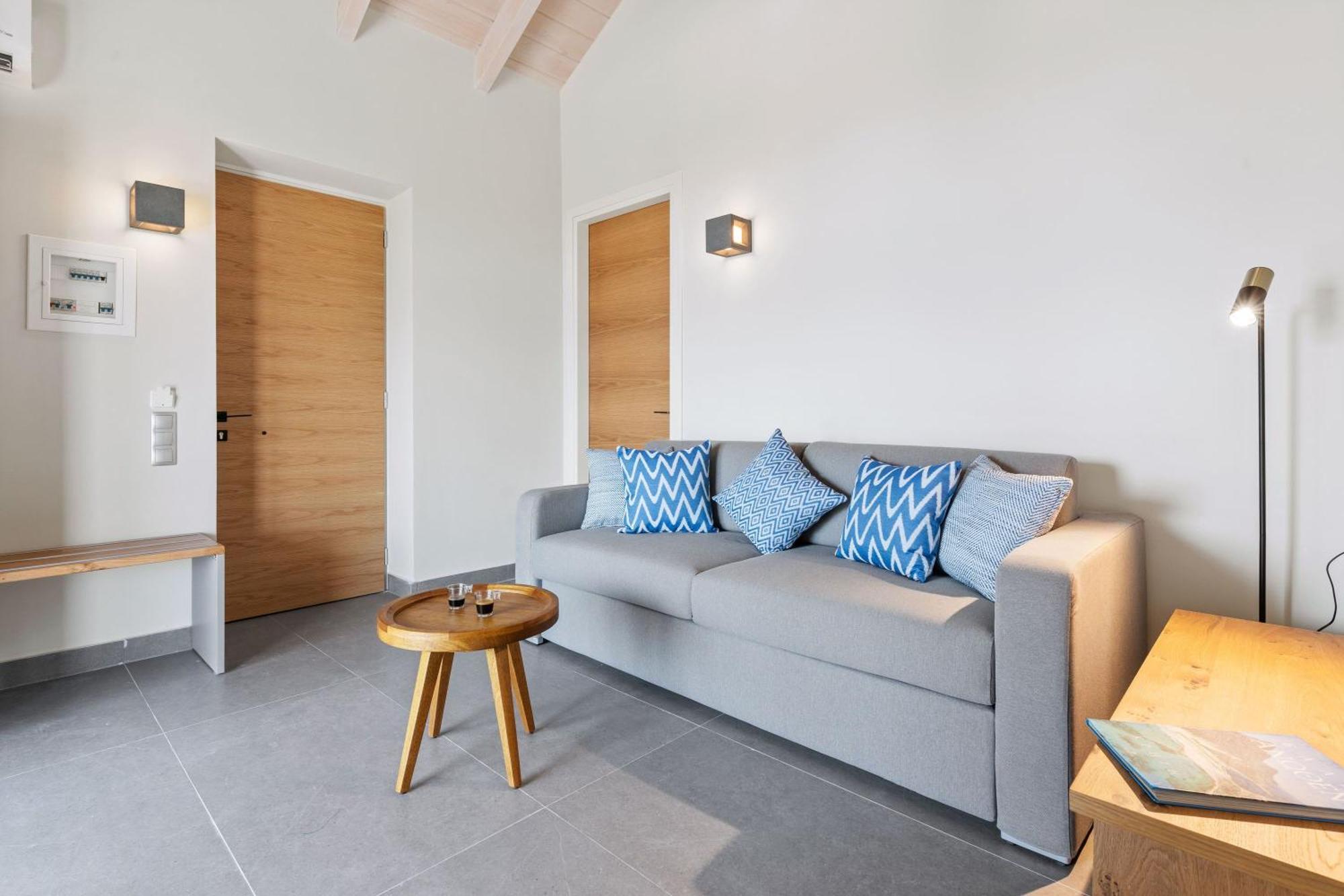 Blue Symphony Suites Apartments Нікіана Екстер'єр фото